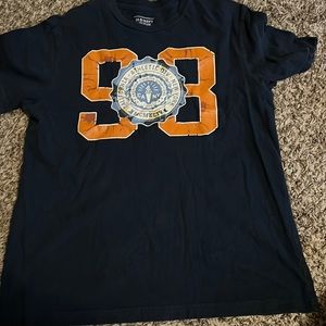 Men’s medium tshirt
